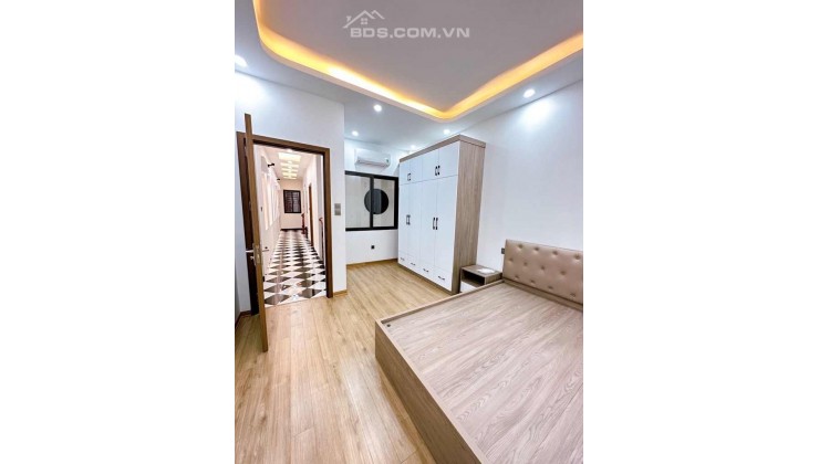 BÁN NHÀ PHÂN LÔ – 6 TẦNG NGUYỄN VĂN CỪ, Ô TÔ TRÁNH, DT: 65M, GIÁ : 15,9 TỶ